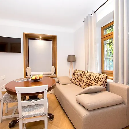 Stara Apteka Строне-Слёнске