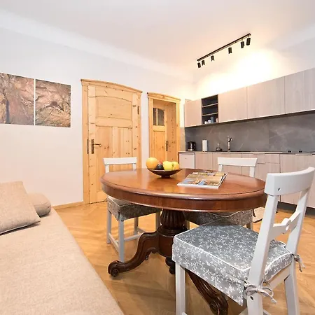 Stara Apteka * Строне-Слёнске